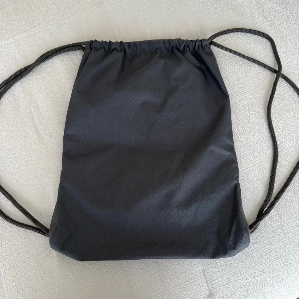 Adidas Draw String Bag - Picture 2 of 3